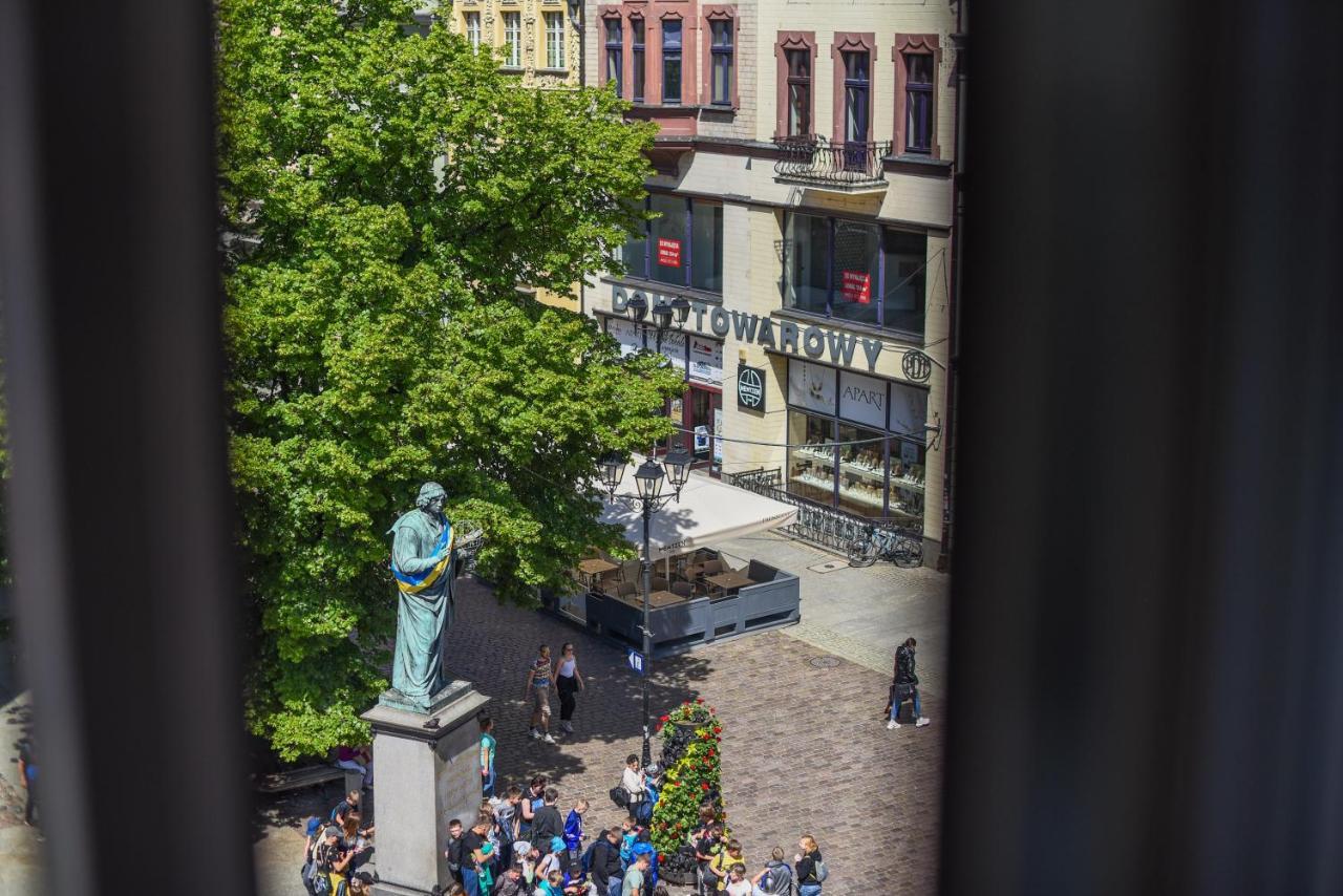 Apartament Z Widokiem Na Pomnik Kopernika - Rynek Staromiejski Torun Exterior photo