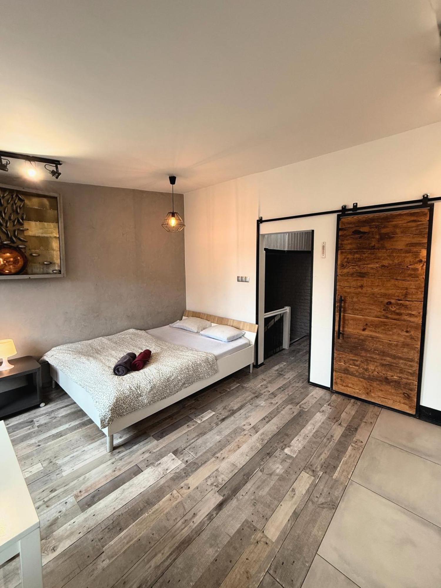 Apartament Z Widokiem Na Pomnik Kopernika - Rynek Staromiejski Torun Exterior photo