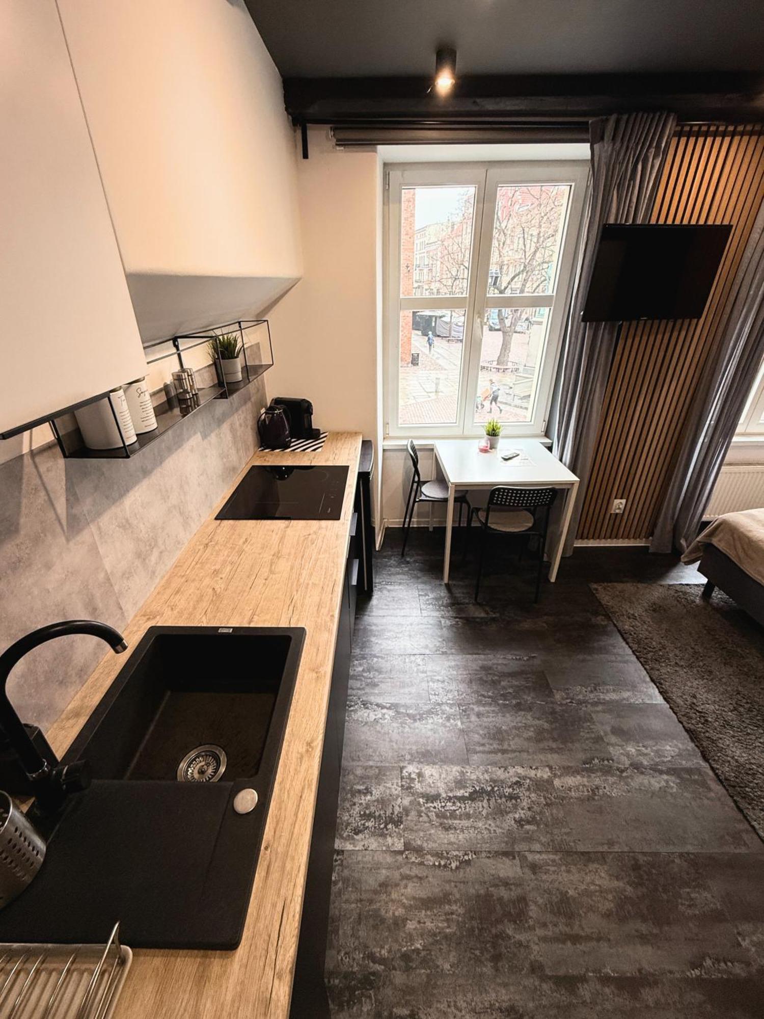 Apartament Z Widokiem Na Pomnik Kopernika - Rynek Staromiejski Torun Exterior photo