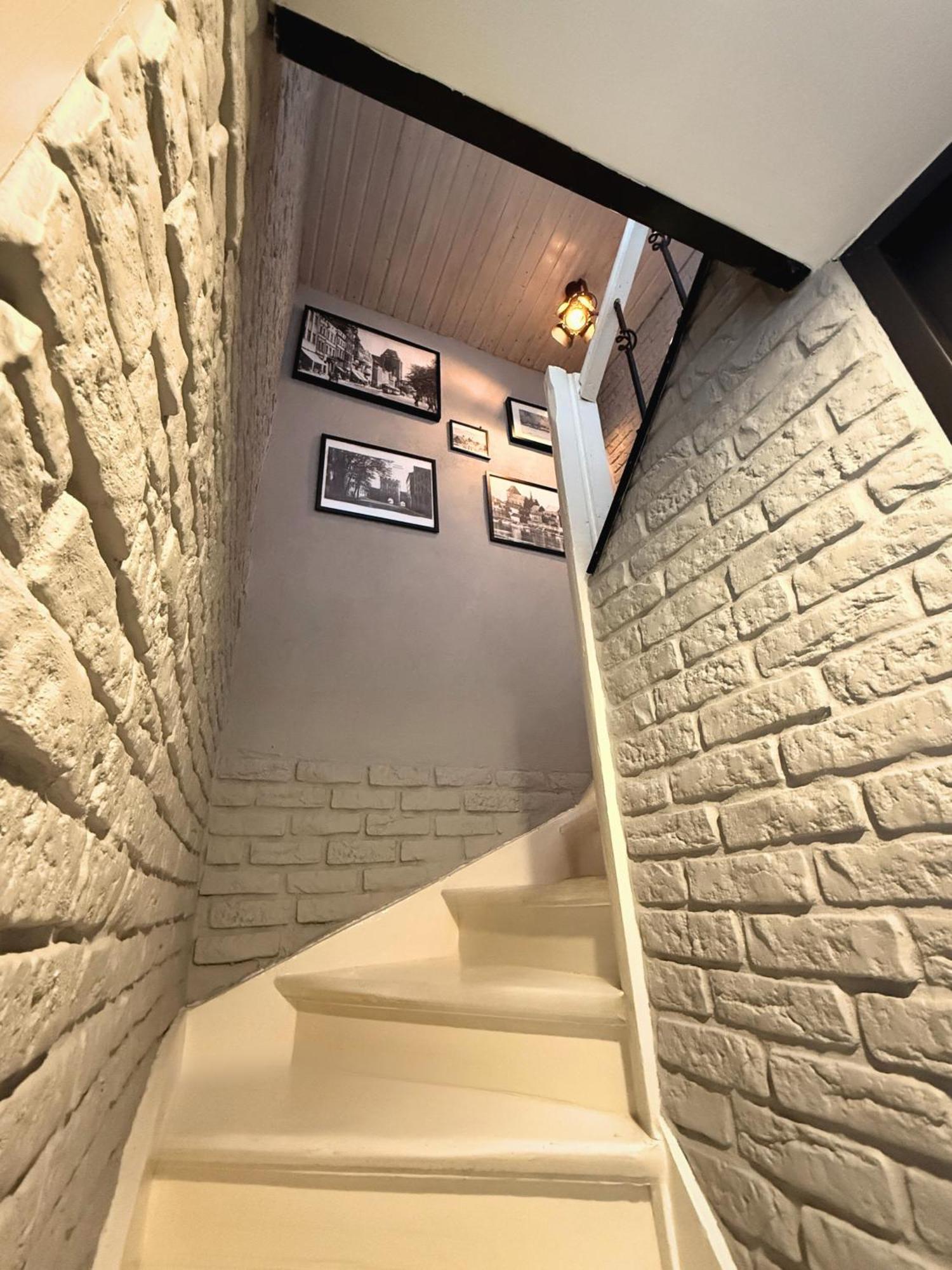 Apartament Z Widokiem Na Pomnik Kopernika - Rynek Staromiejski Torun Exterior photo